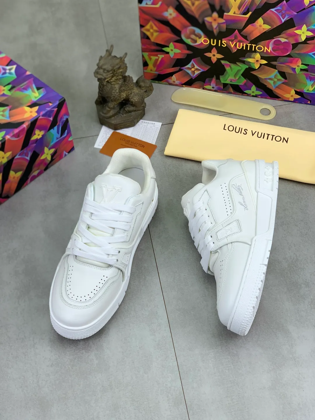 Men's men's shoes 💰P560 new style 💶【LOUIS VUITTON) (original order) new style 🍀LV Louis Vuitton *——LV classic trendy shoes! Made of imported original cowhide and water-dyed cowhide lining. The latest original wear-resistant rubber combination outsole! High quality products! Multiple colors available, code number: 38-46